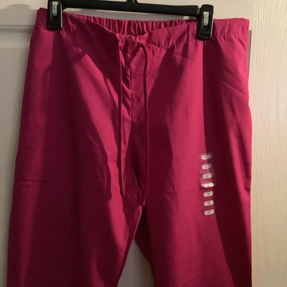 Cherokee Scrubs, size med top pet- med pant, purple-pink color - Picture 8 of 8